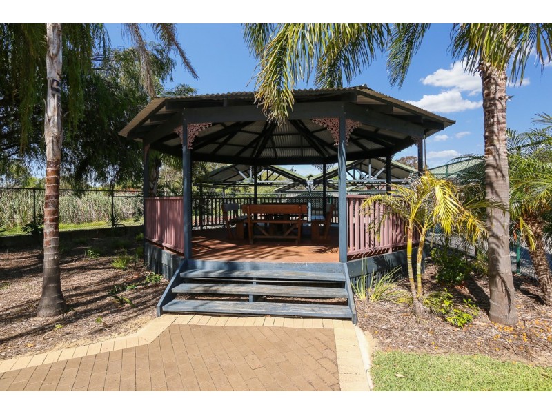 9/125 Herdsman Parade, Wembley WA 6014