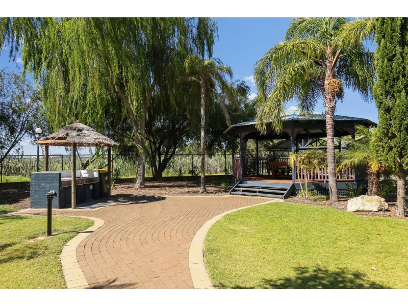 9/125 Herdsman Parade, Wembley WA 6014