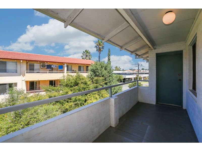 9/125 Herdsman Parade, Wembley WA 6014