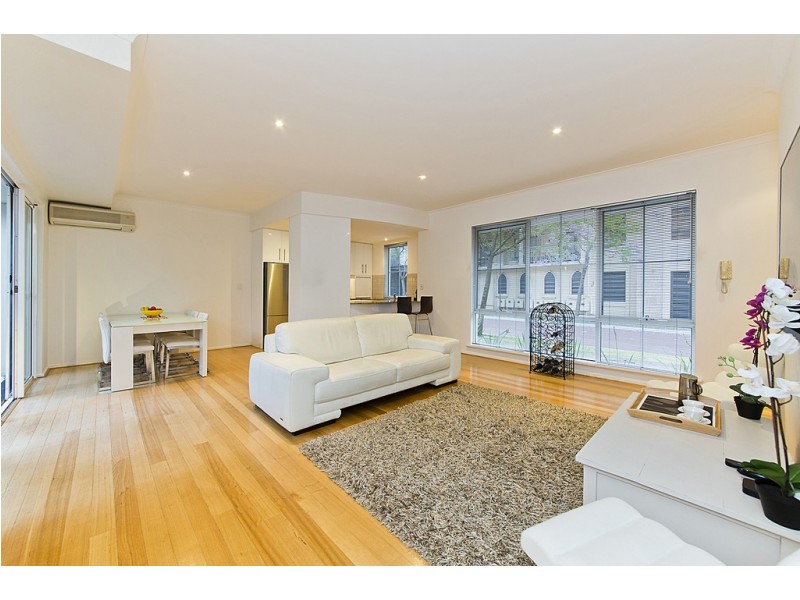 2/1 Cashel Lane, Subiaco WA 6008