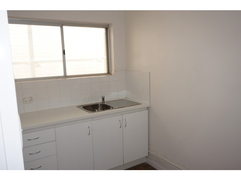 7 Anvil Close, South Guildford WA 6055