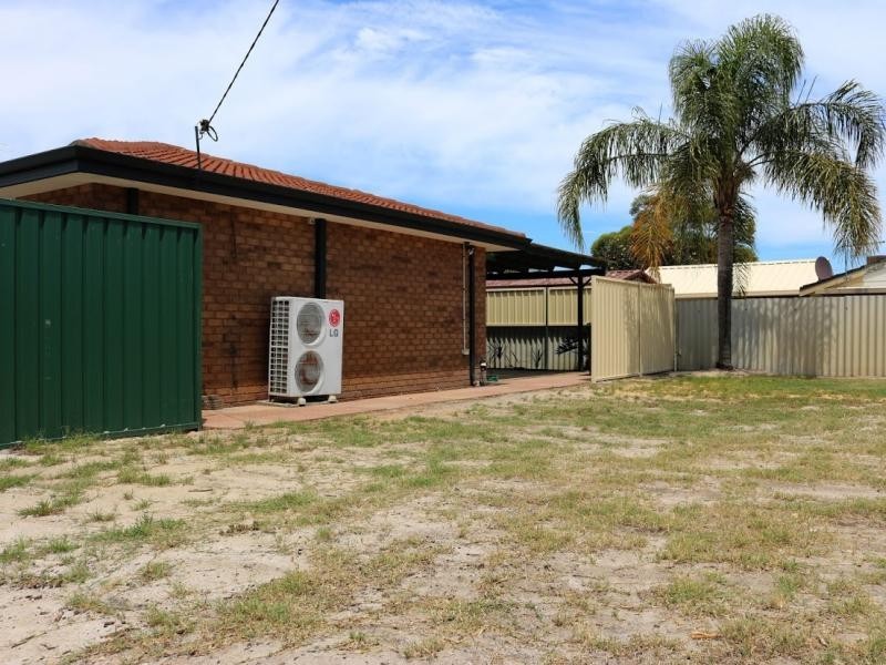 1 Blackwood Street, Gosnells WA 6110