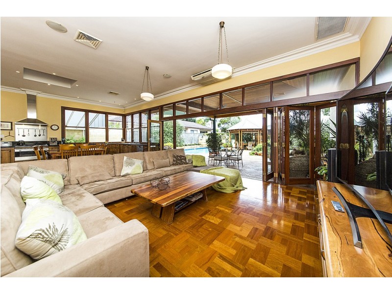 12 Alexander Street, Wembley WA 6014