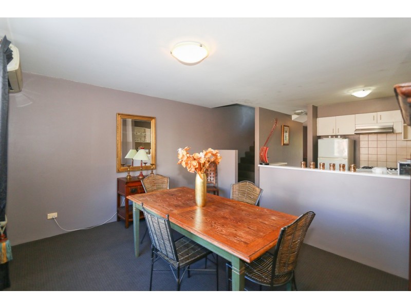 4/39 Bronte Street, East Perth WA 6004