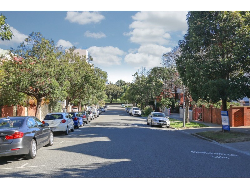 4/39 Bronte Street, East Perth WA 6004