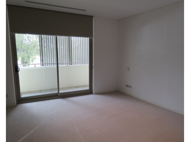 22/21 Ocean Drive, North Coogee WA 6163