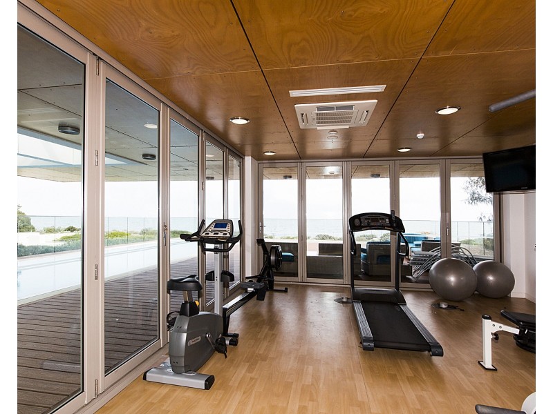 22/21 Ocean Drive, North Coogee WA 6163