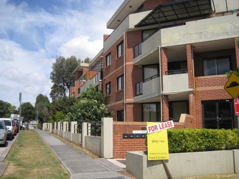 9 / 2 – 8 KITCHENER AVENUE, Regents Park NSW 2143