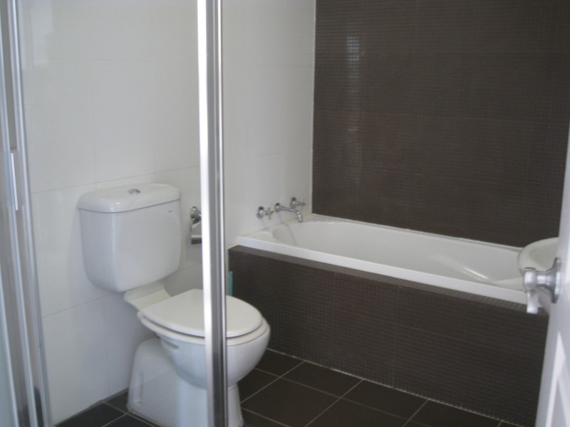 9 / 2 – 8 KITCHENER AVENUE, Regents Park NSW 2143