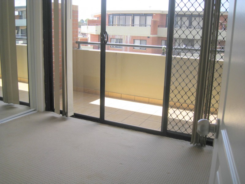 9 / 2 – 8 KITCHENER AVENUE, Regents Park NSW 2143