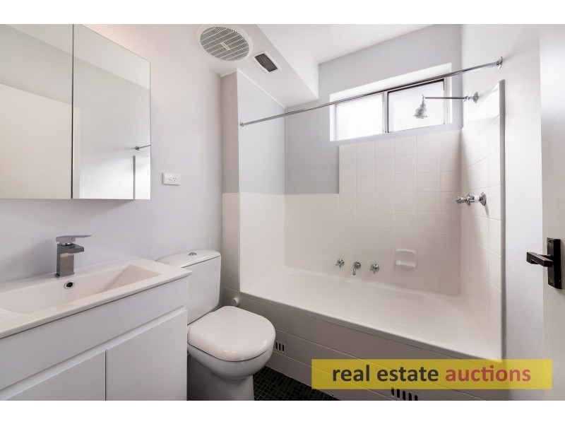 2/8 DRUMMOND STREET, Warwick Farm NSW 2170