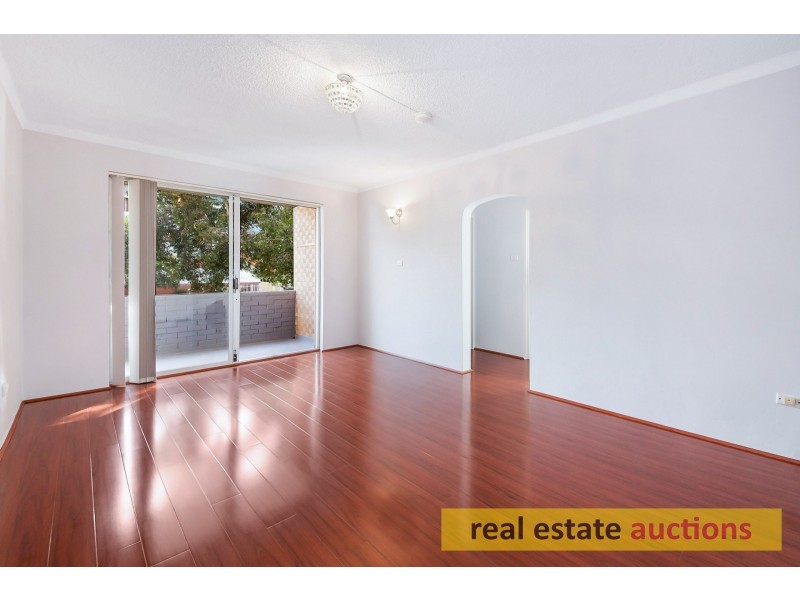 2/8 DRUMMOND STREET, Warwick Farm NSW 2170
