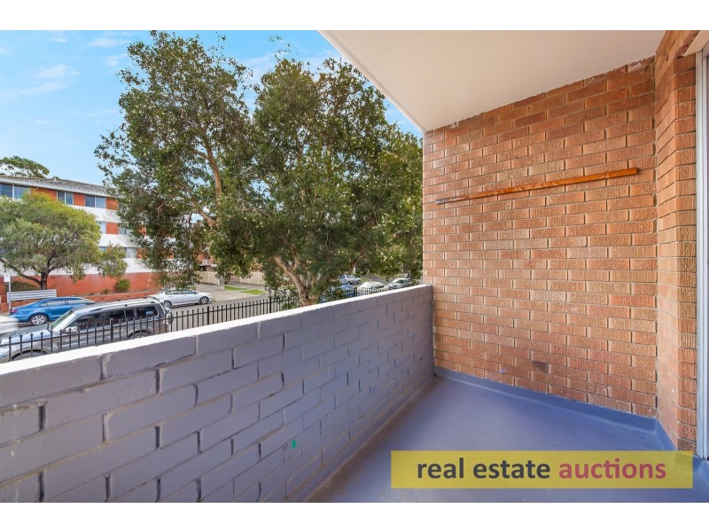 2/8 DRUMMOND STREET, Warwick Farm NSW 2170