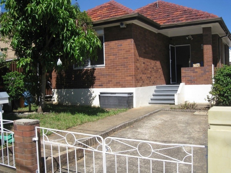 8 THIRD AVENUE, Berala NSW 2141