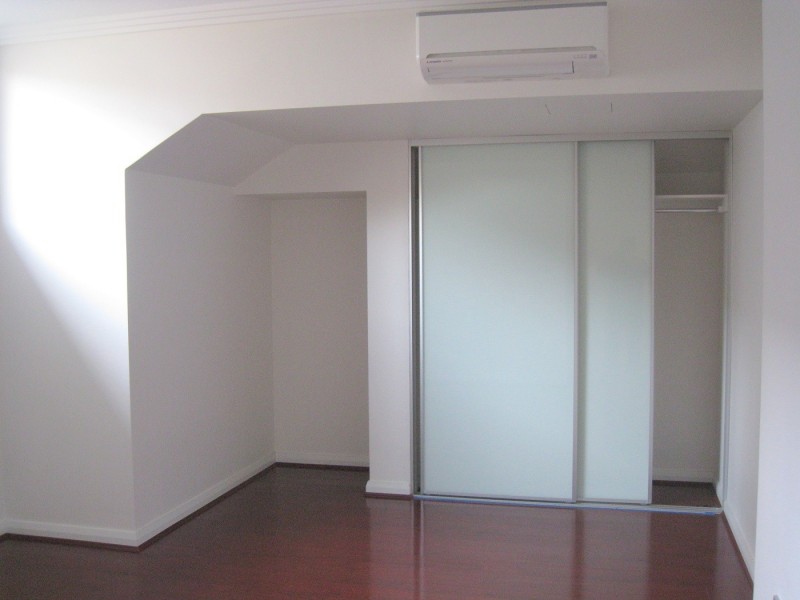 305 / 81-86 COURALLIE AVENUE, Homebush West NSW 2140