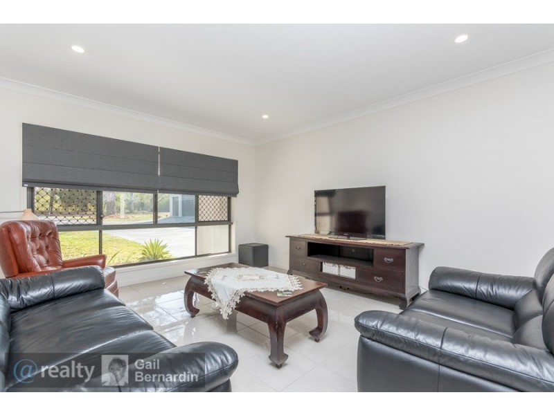 92 Trafalgar Drive, Morayfield QLD 4506