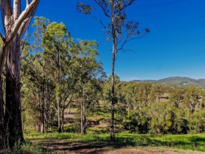 189 Moorina Road, Moorina QLD 4506