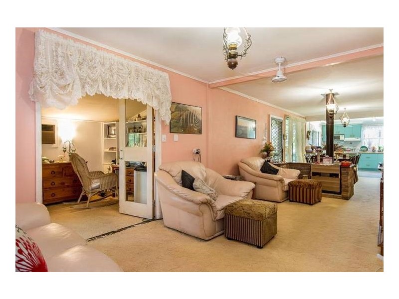 105 Tinney Road, Upper Caboolture QLD 4510