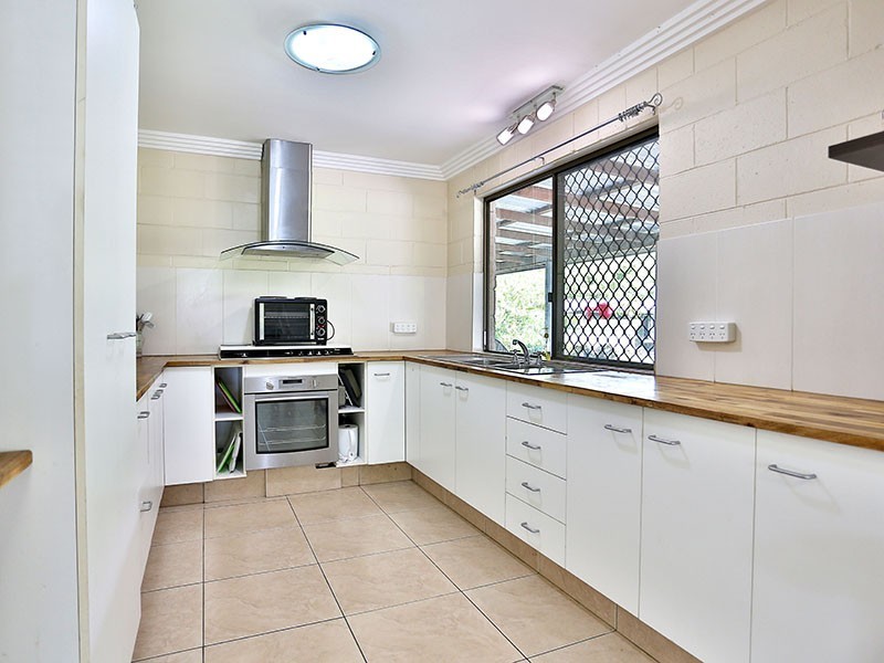 9 Fairmount Street, Elimbah QLD 4516