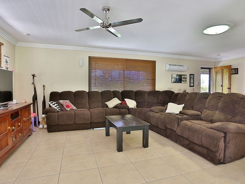 9 Fairmount Street, Elimbah QLD 4516