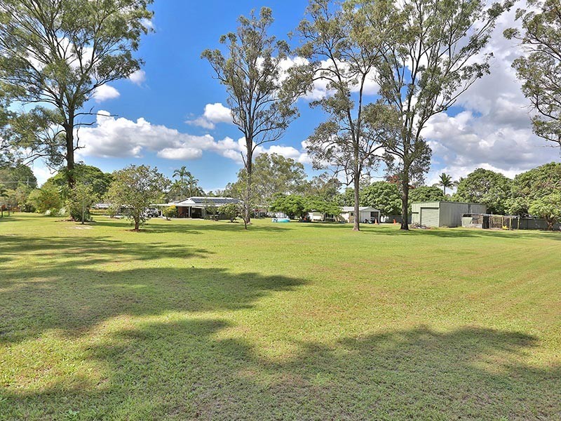 9 Fairmount Street, Elimbah QLD 4516
