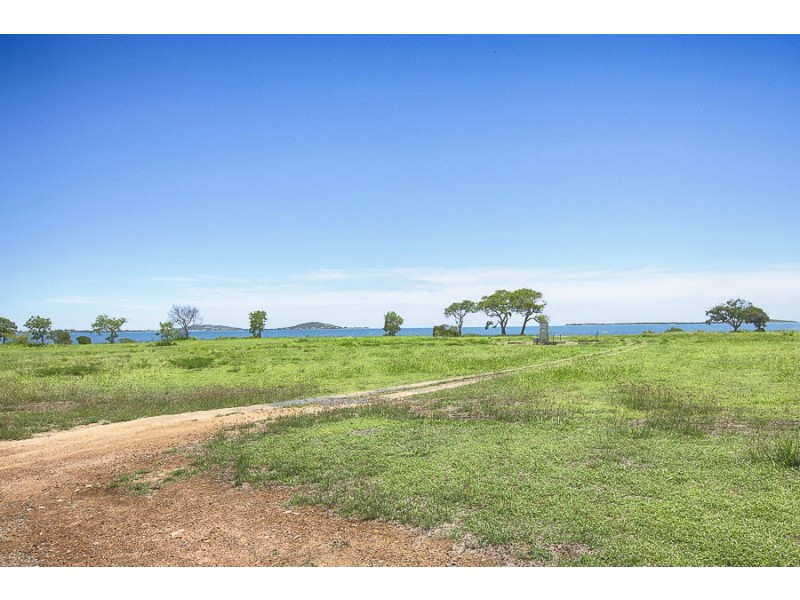 18 BAYSIDE COURT, Bowen QLD 4805