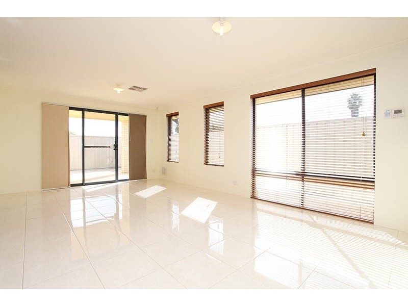 95 Bungaree Rd (cnr Margaret St), Wilson WA 6107