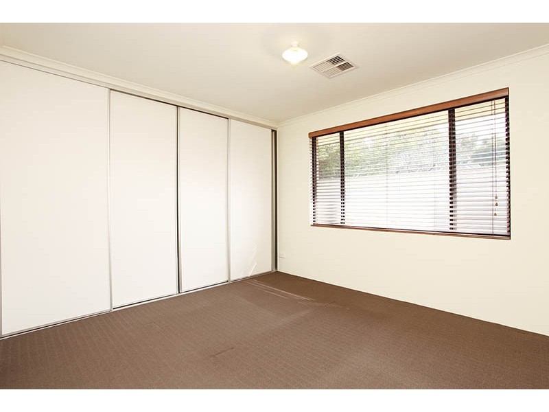 95 Bungaree Rd (cnr Margaret St), Wilson WA 6107