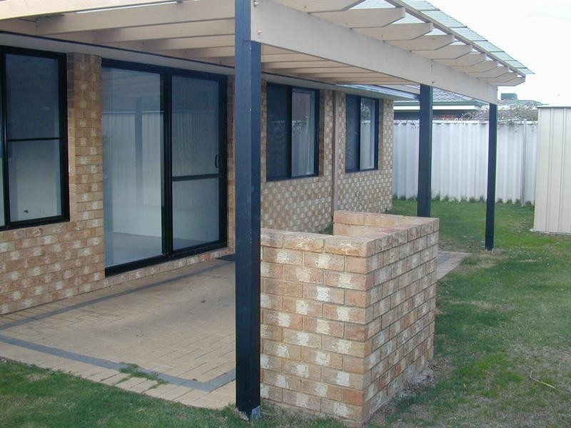 4 Walsh Avenue, Redcliffe WA 6104