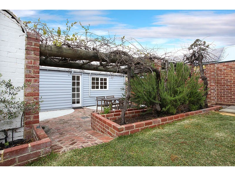 15a Canterbury Terrace, East Victoria Park WA 6101