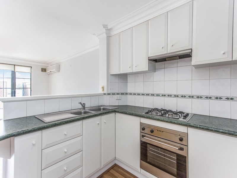 2/30 Banksia Tce,, South Perth WA 6151