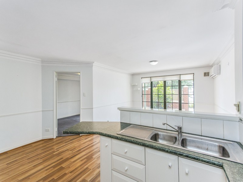 2/30 Banksia Tce,, South Perth WA 6151