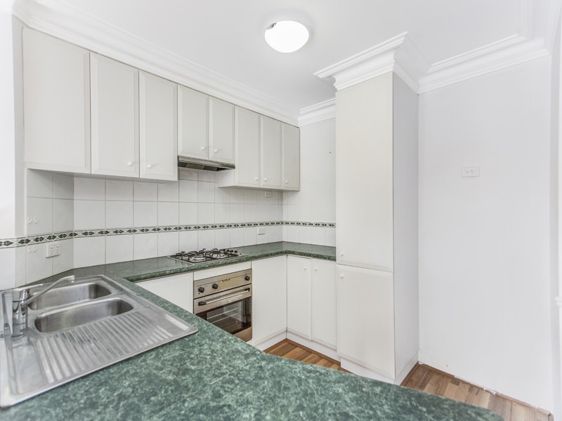 2/30 Banksia Tce,, South Perth WA 6151