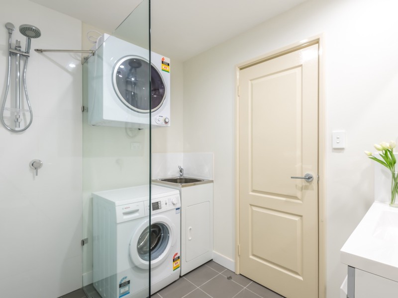 703/21-23 Lake Street, Cannington WA 6107