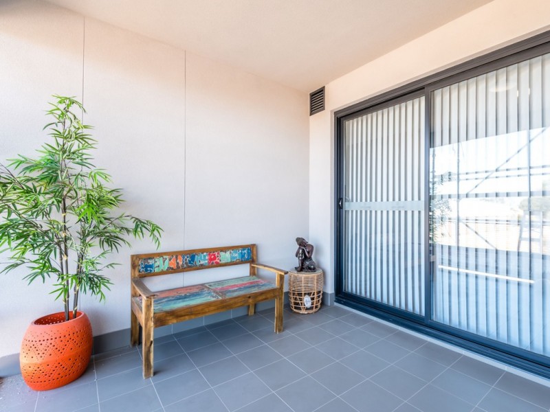 703/21-23 Lake Street, Cannington WA 6107