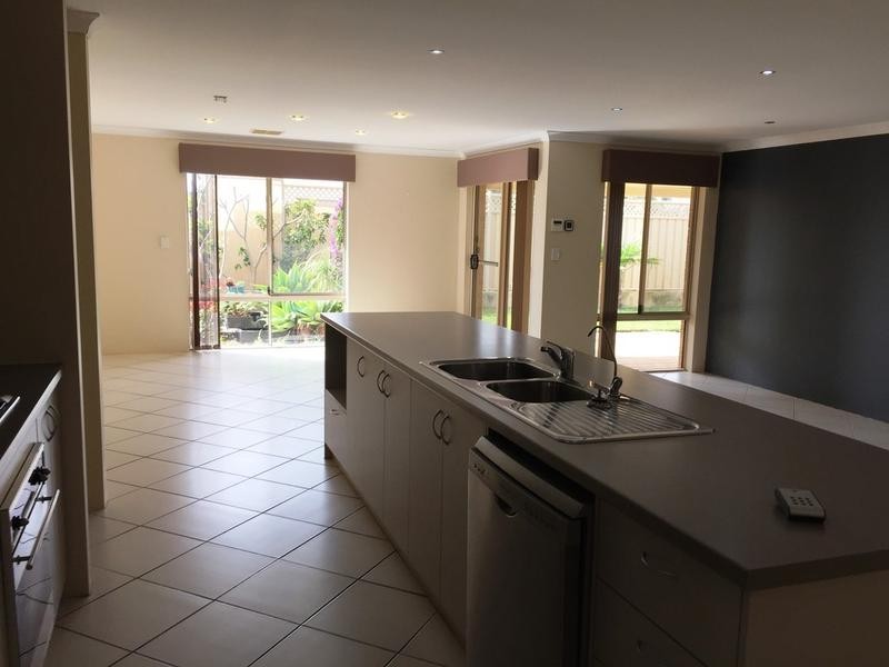 20 Rometta Way, Sinagra WA 6065