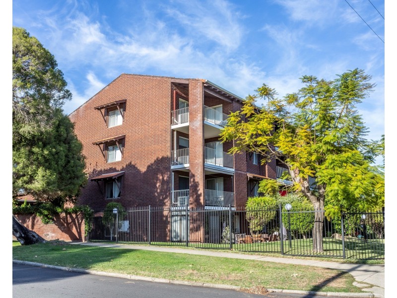 15/125 Gloucester Street, Victoria Park WA 6100
