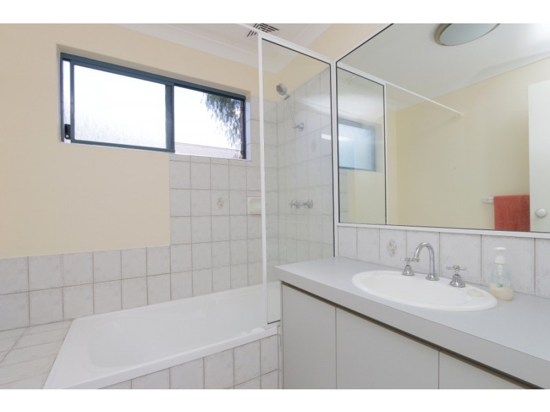 4/49 McMillan Street, Victoria Park WA 6100