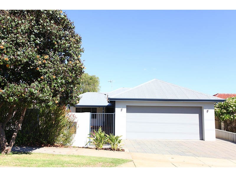 28 Salisbury Street, St James WA 6102