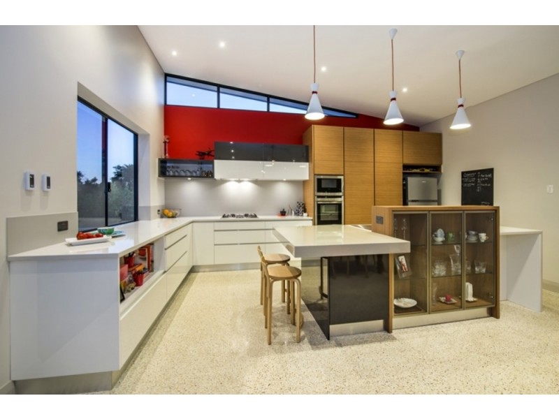 28 Salisbury Street, St James WA 6102