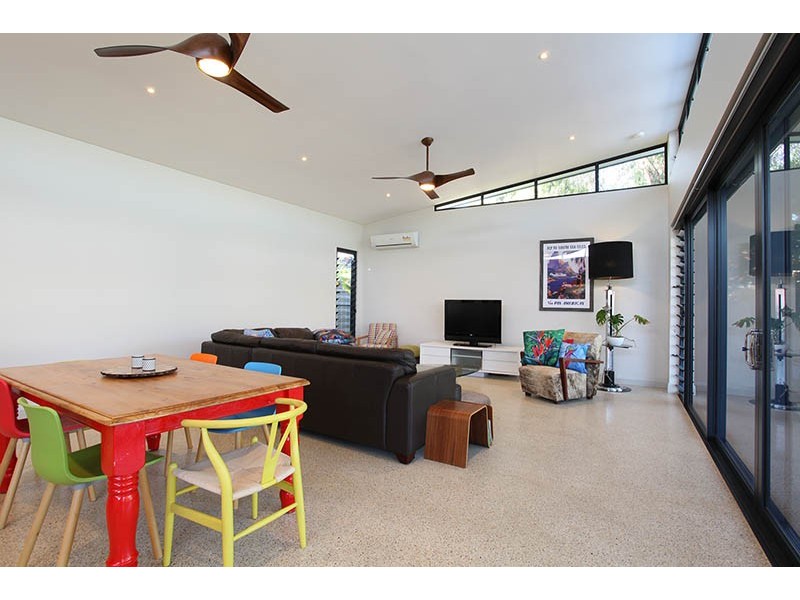 28 Salisbury Street, St James WA 6102