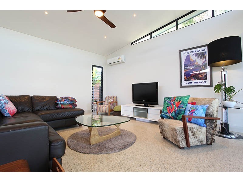 28 Salisbury Street, St James WA 6102