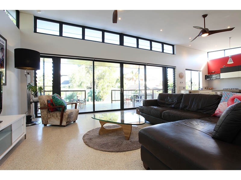 28 Salisbury Street, St James WA 6102