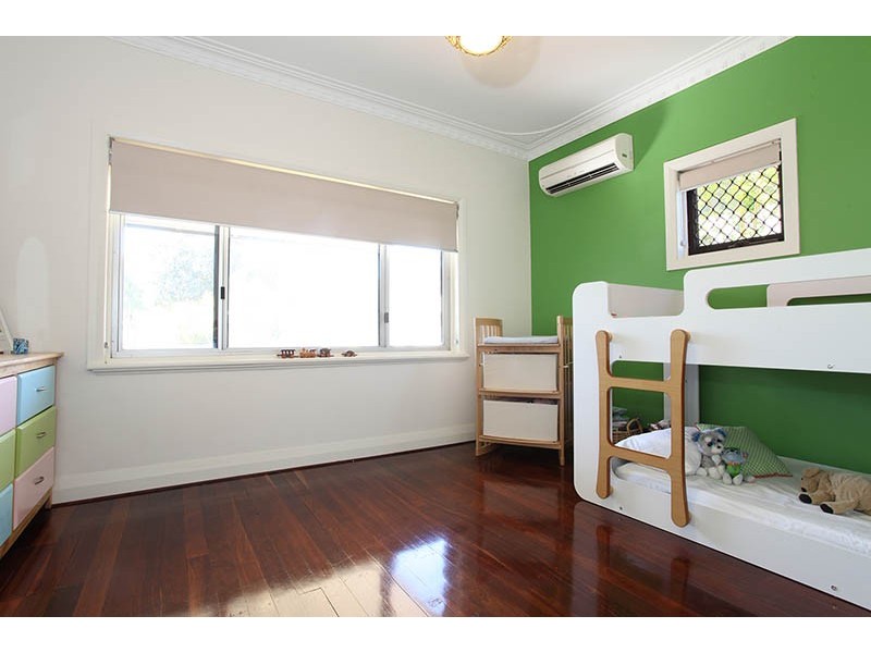 28 Salisbury Street, St James WA 6102