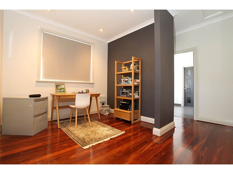 28 Salisbury Street, St James WA 6102