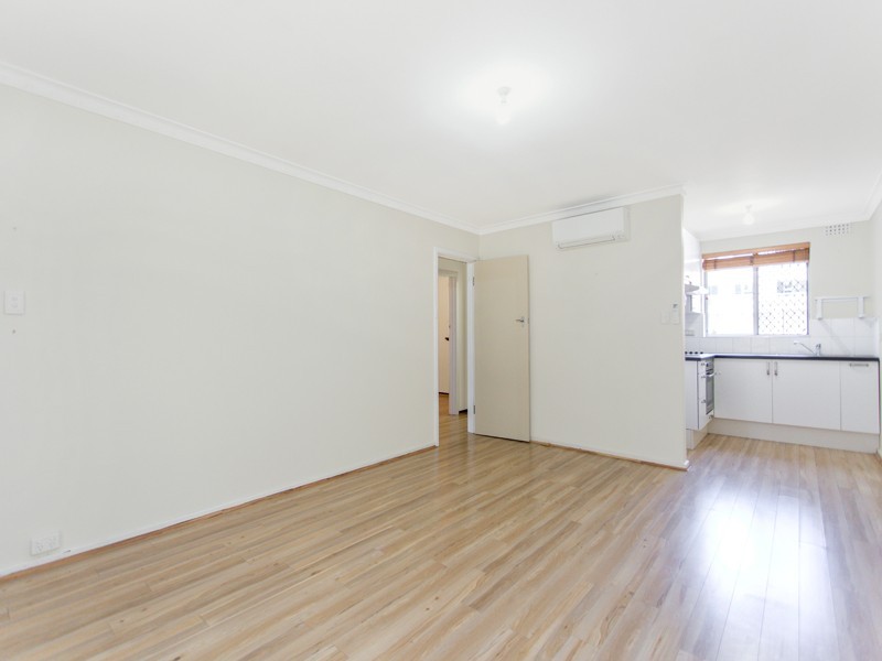 5/4 Comer Street, Como WA 6152