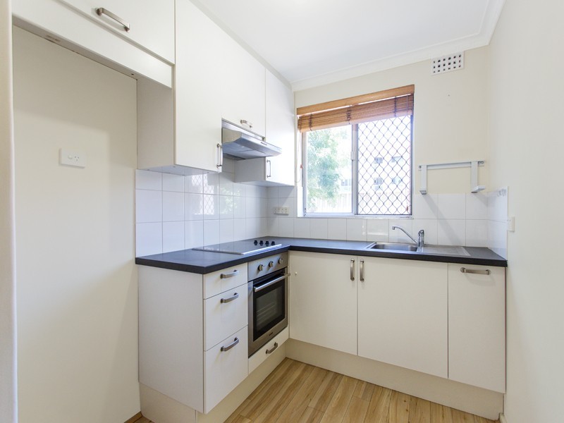 5/4 Comer Street, Como WA 6152