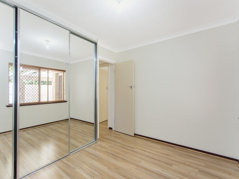 5/4 Comer Street, Como WA 6152