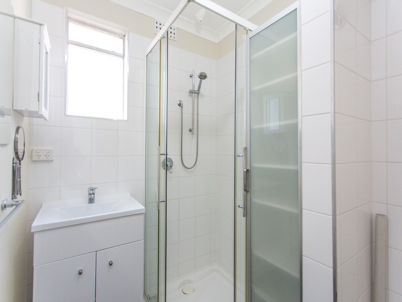 5/4 Comer Street, Como WA 6152