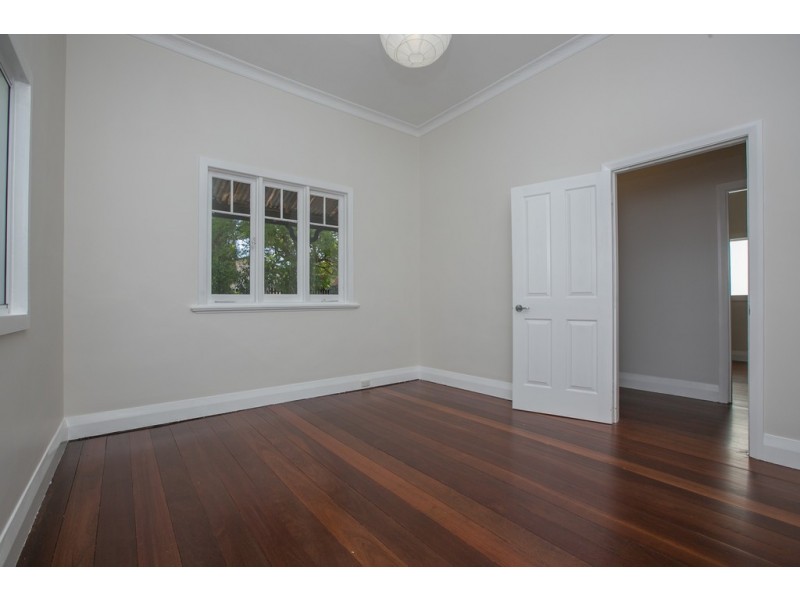 120 Hubert Street, East Victoria Park WA 6101